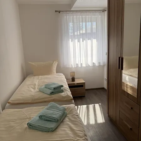 Nyaraló Barbarine *