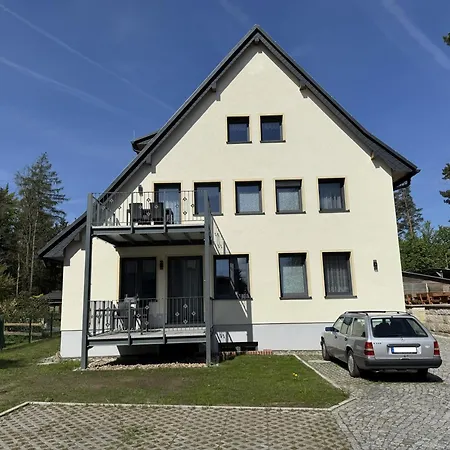 Barbarine Nyaraló *